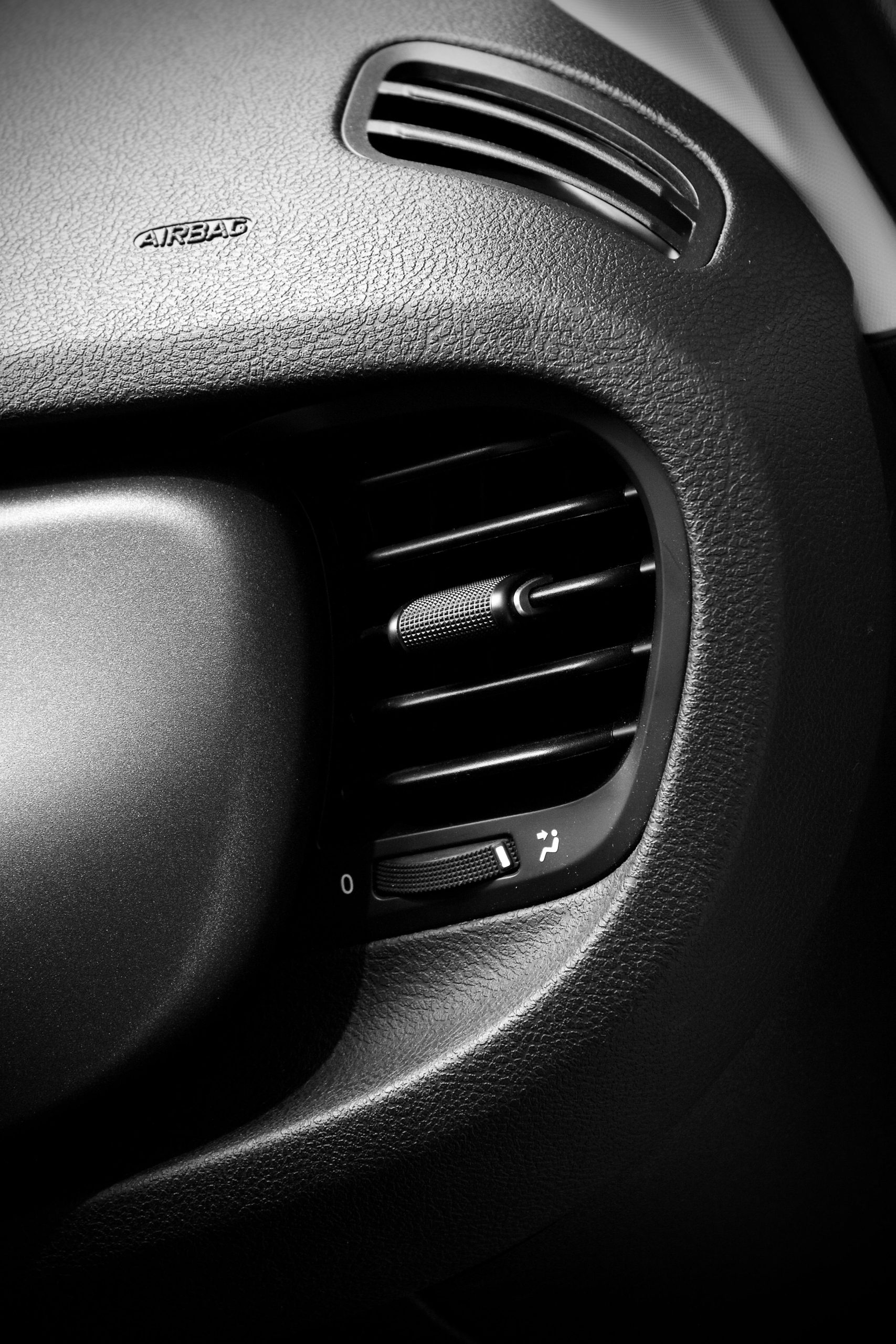 car ac only works while driving